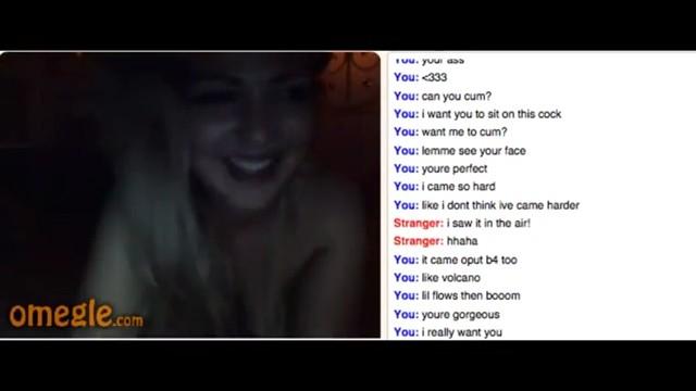 Blonde gets horny on omegle and starts